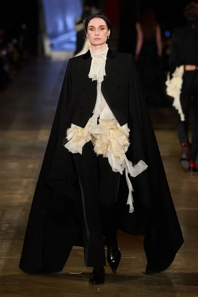 Look 35